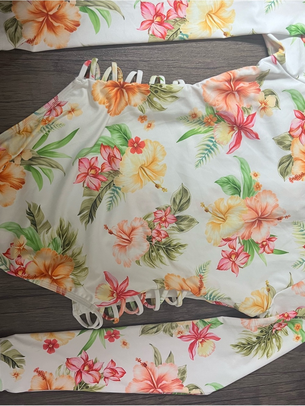 Hurley White Floral Long-Sleeve Zip One-Piece Swimsuit /Surf Women’s Size M NWOT - Picture 11 of 11